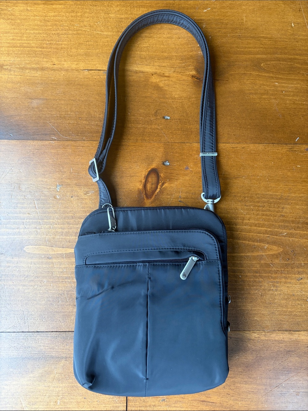 Travelon Black Polyester / Silver Tone Hardware Crossbody Purse Bag NWOT